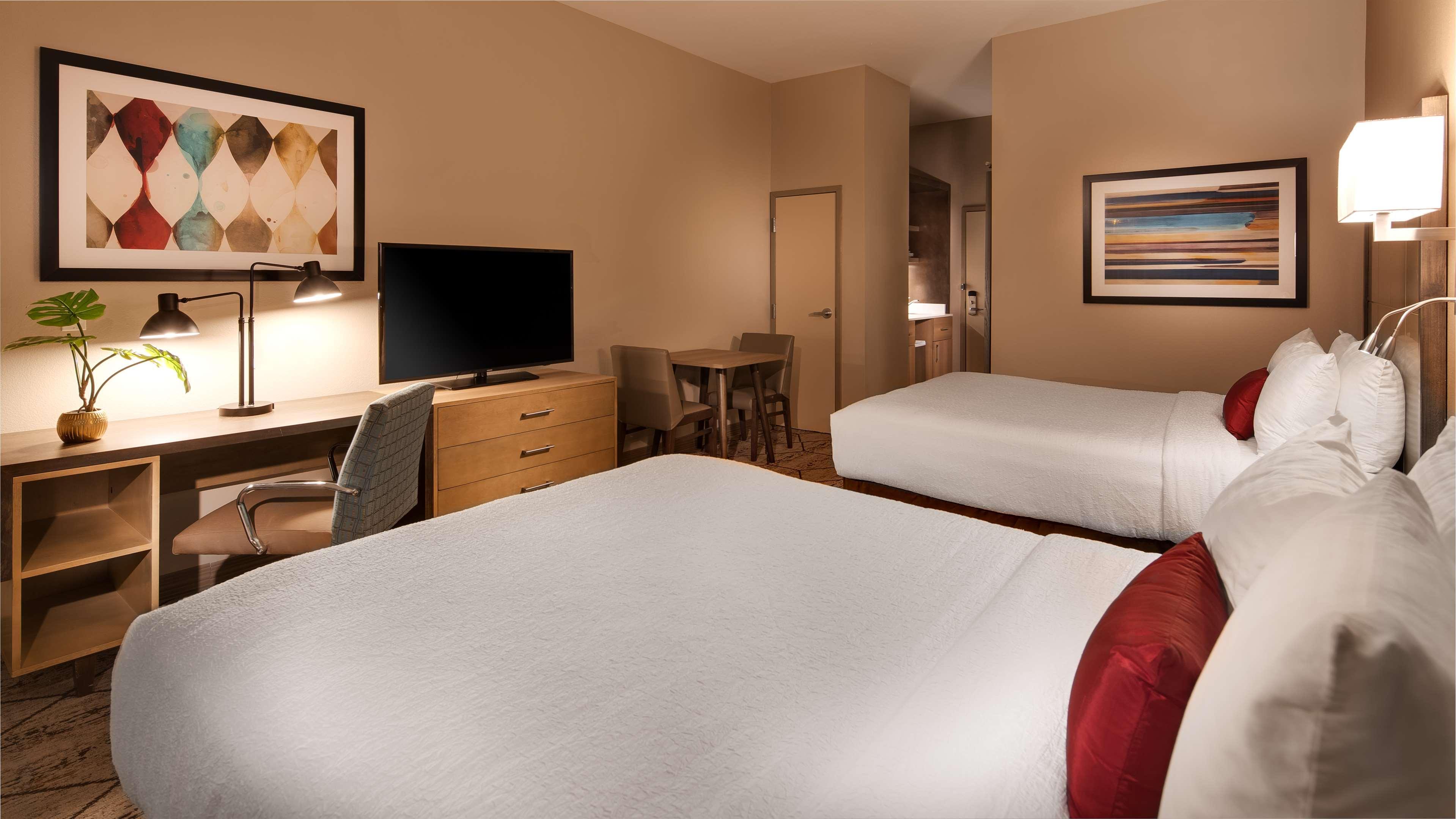 Best Western Plus Pleasanton Hotel Экстерьер фото