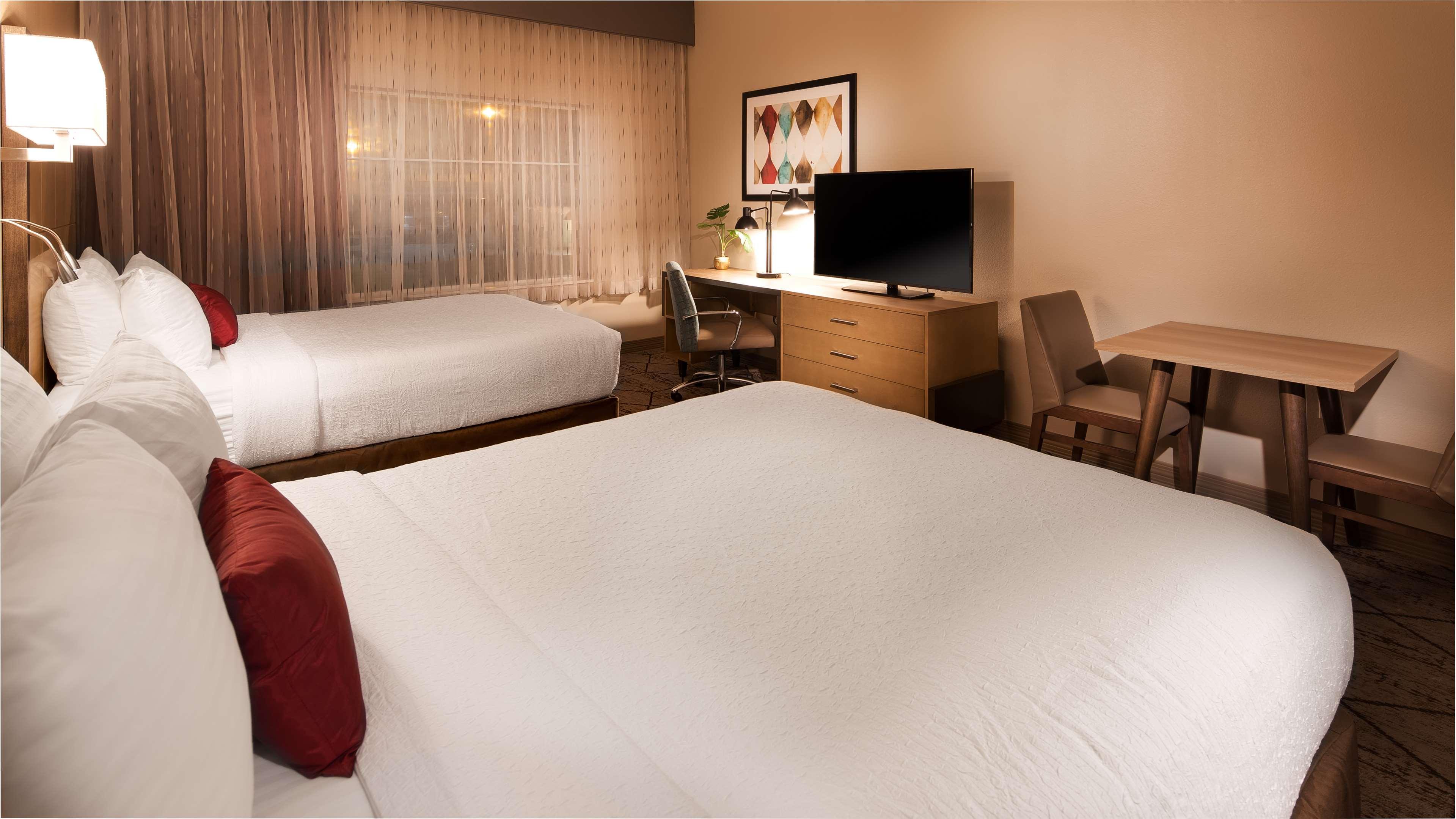 Best Western Plus Pleasanton Hotel Экстерьер фото