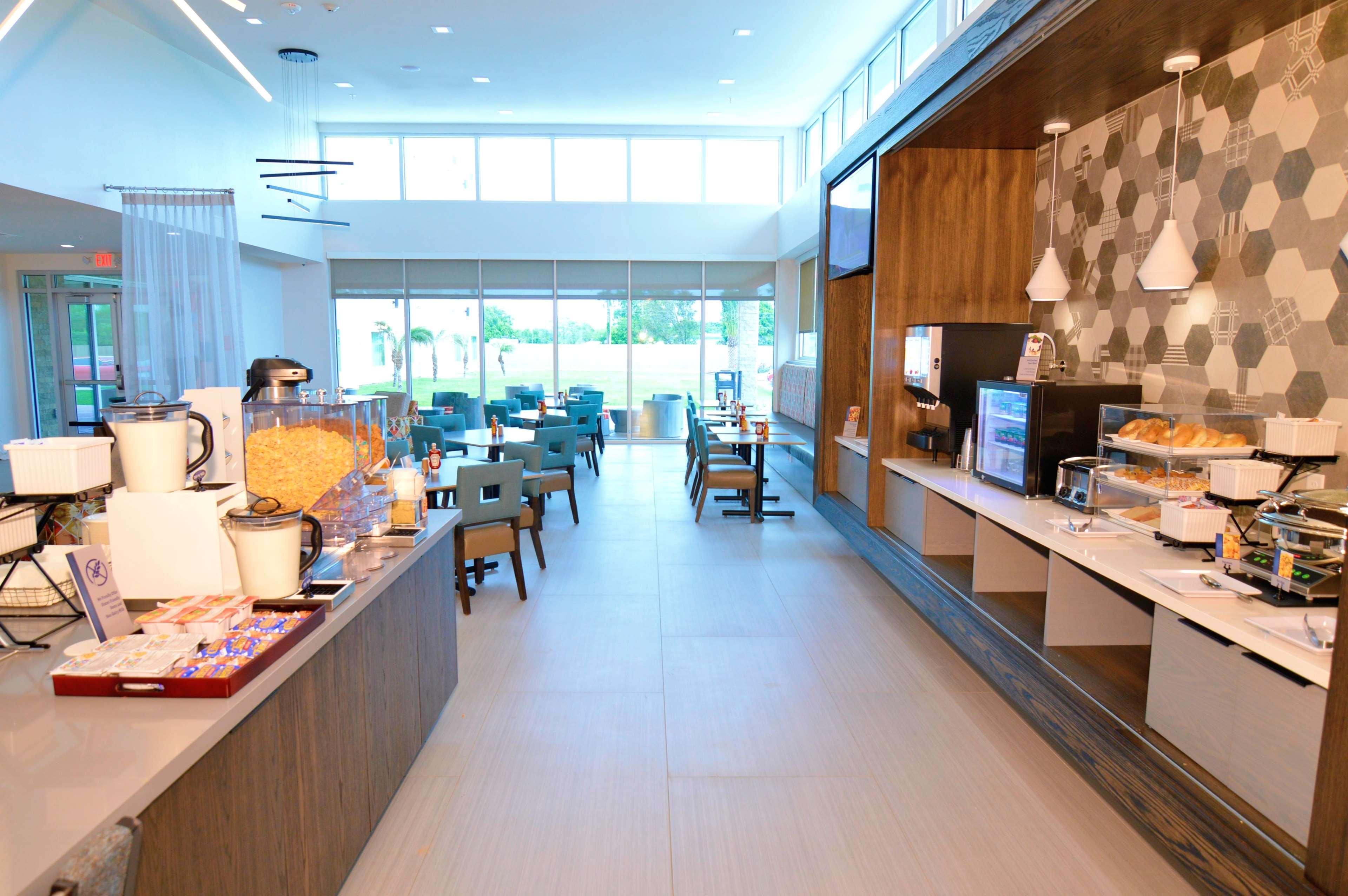 Best Western Plus Pleasanton Hotel Экстерьер фото
