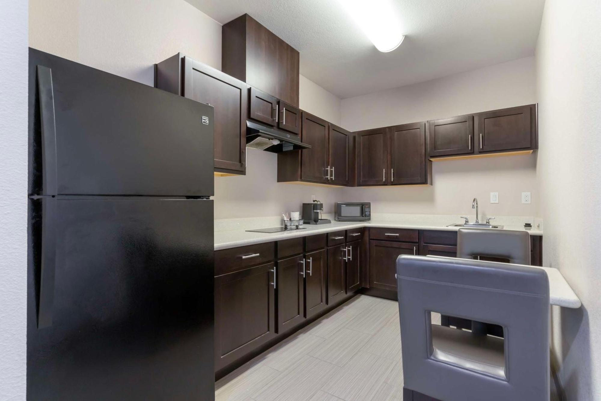 Best Western Plus Pleasanton Hotel Экстерьер фото