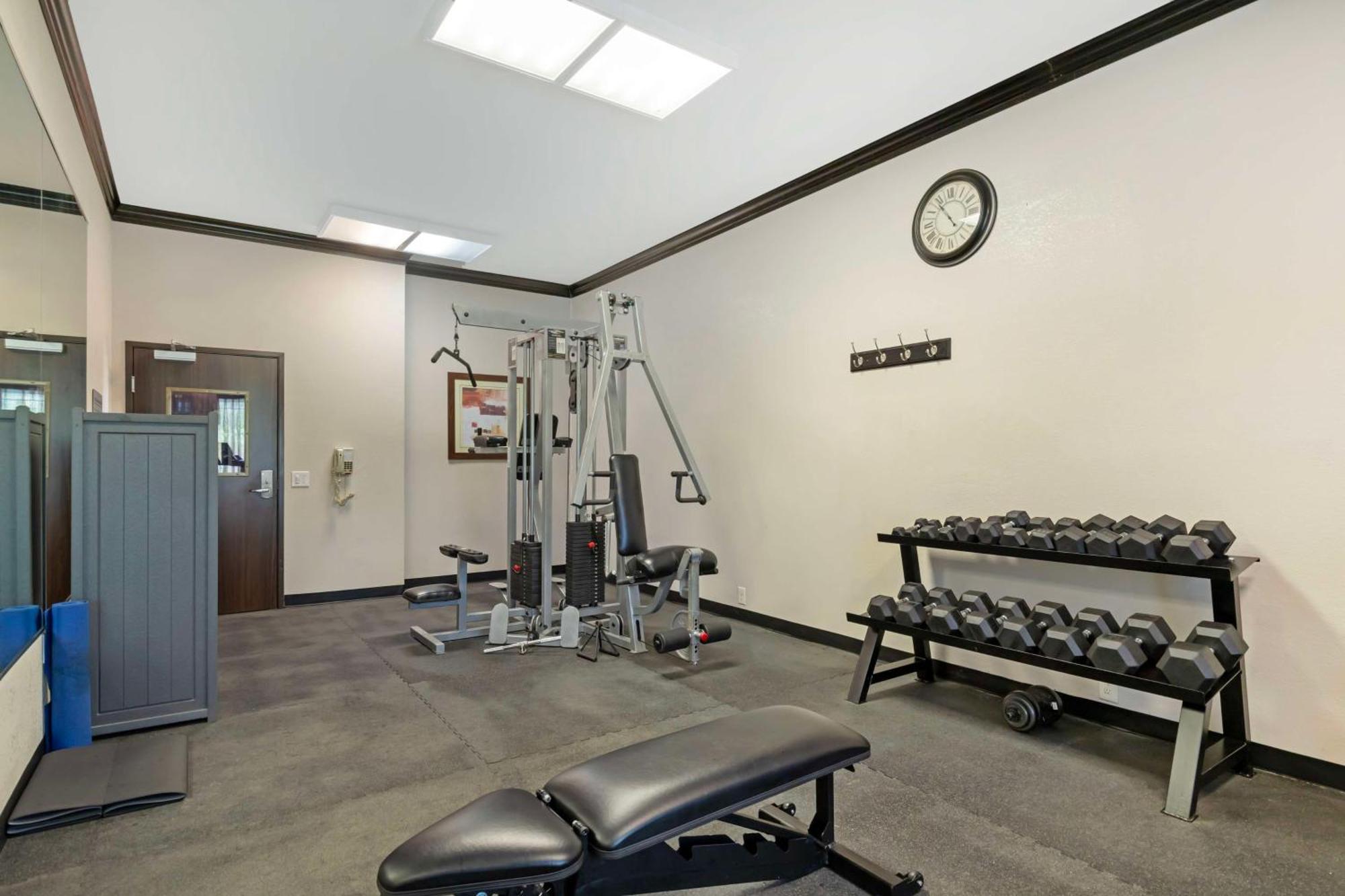Best Western Plus Pleasanton Hotel Экстерьер фото